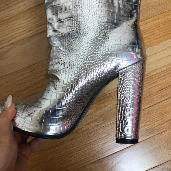 NEW Silver Knee High Croc Boots 4.33" Block Heel - Picture 7 of 9